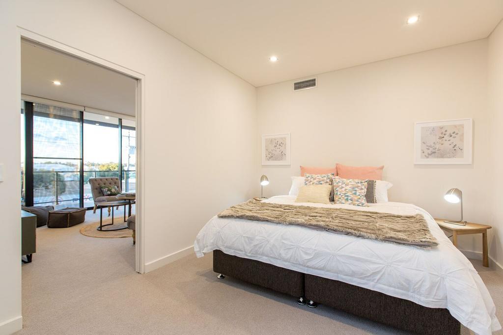 Luxury Four Bedroom Apartment With Swimming Pool Wagga Wagga Eksteriør billede