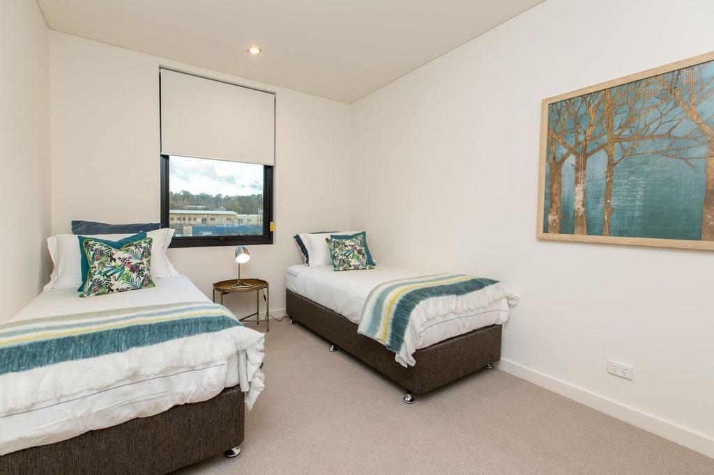 Luxury Four Bedroom Apartment With Swimming Pool Wagga Wagga Eksteriør billede